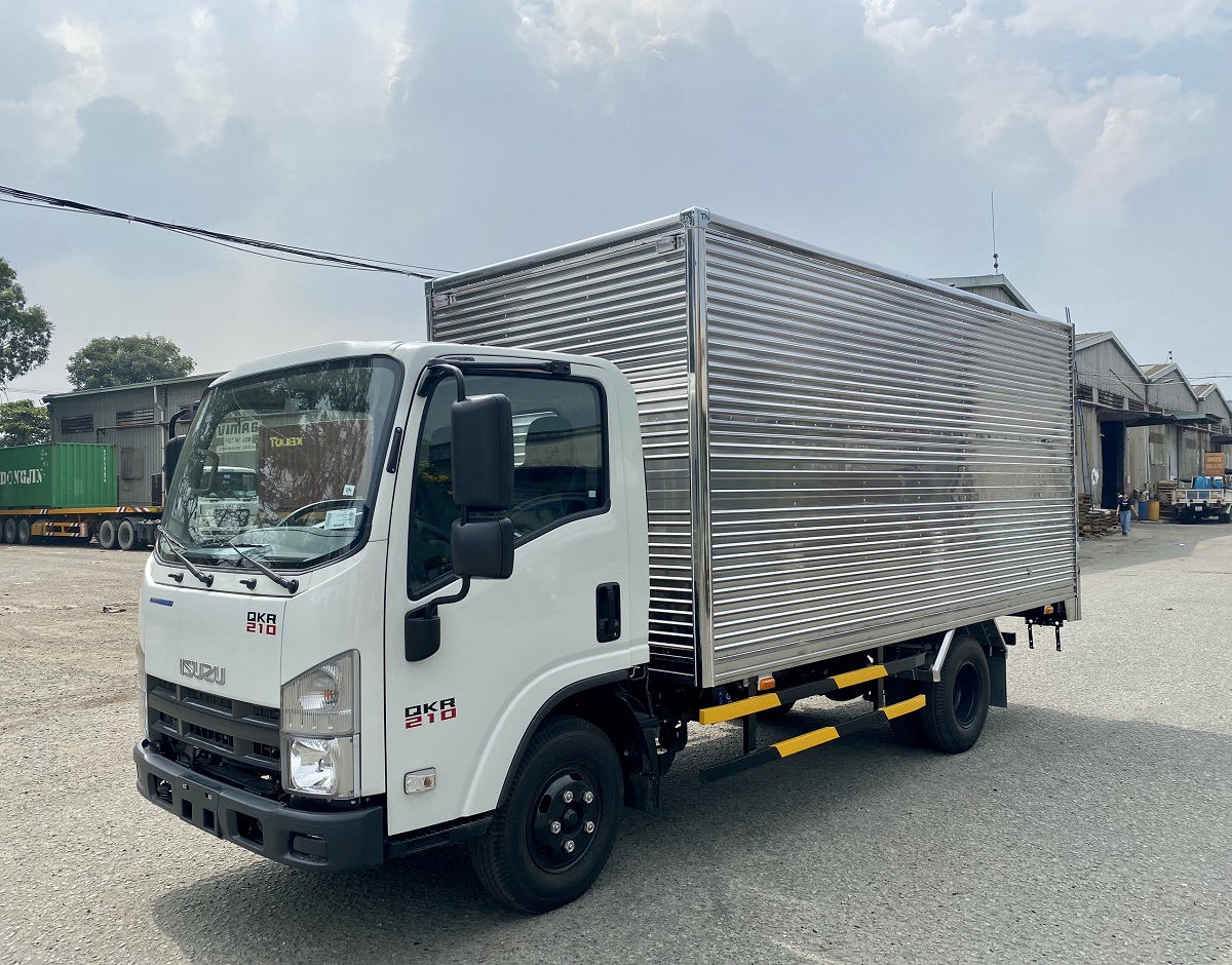 Xe Tải ISUZU - Dẫn Đầu Về Chất Lượng, Nâng Tầm Hiệu Suất Vận Hành